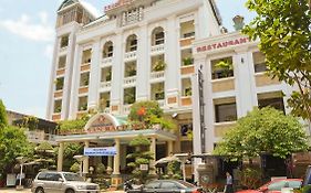 Bach Ma Hotel  3*